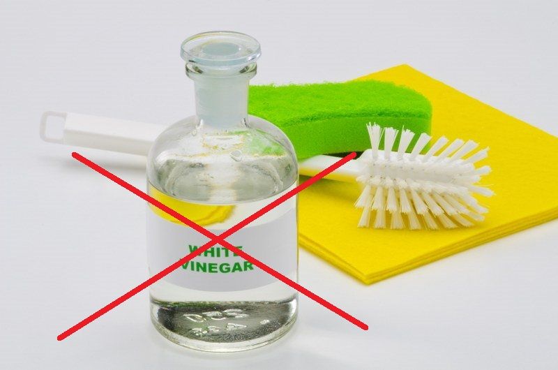 things that shouldn't be cleaned with vinegar